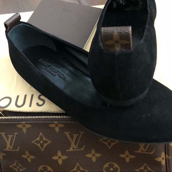Louis Vuitton Shoes - Louis Vuitton flats (like new)
